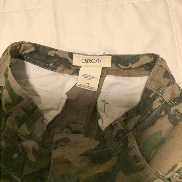 Cherokee Camo Cargo Pants 14 - Picture 3 of 3